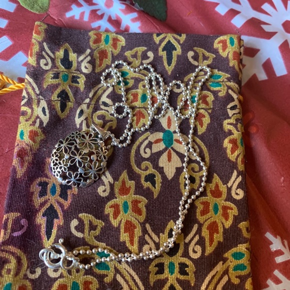 SOLD⛔️Authentic NOVICA STERLING SILVER Crystals flower pendant and necklace - Picture 5 of 7